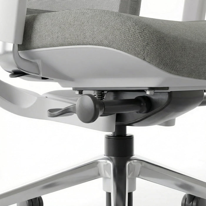  (Pebble Gray-White-Without Headrest)
