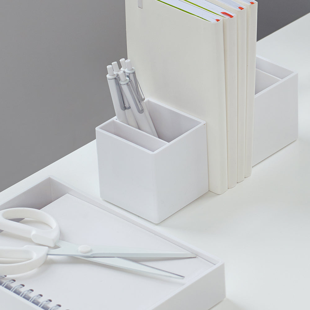 White square ceramic planter against a clean white background. (White)